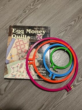 Embroidery Hoop Set with Quilting Book